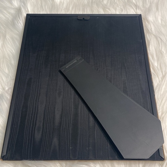 Wooden photo frame holds 8 x 10 photo - Picture 2 of 2